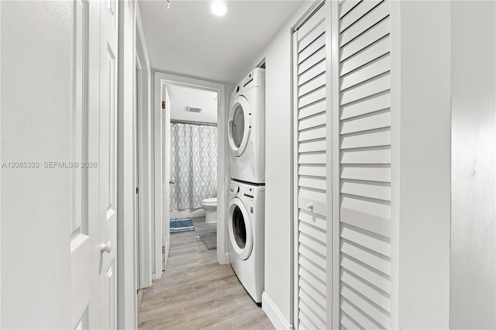 3930 Inverrary Boulevard 602-d Property Photo 18
