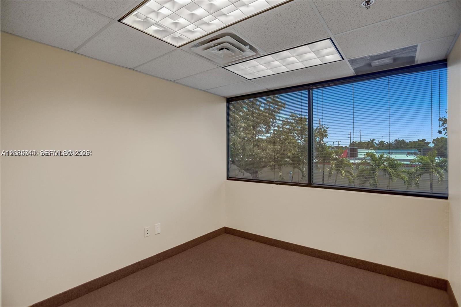 2870 Stirling Road Property Photo 16