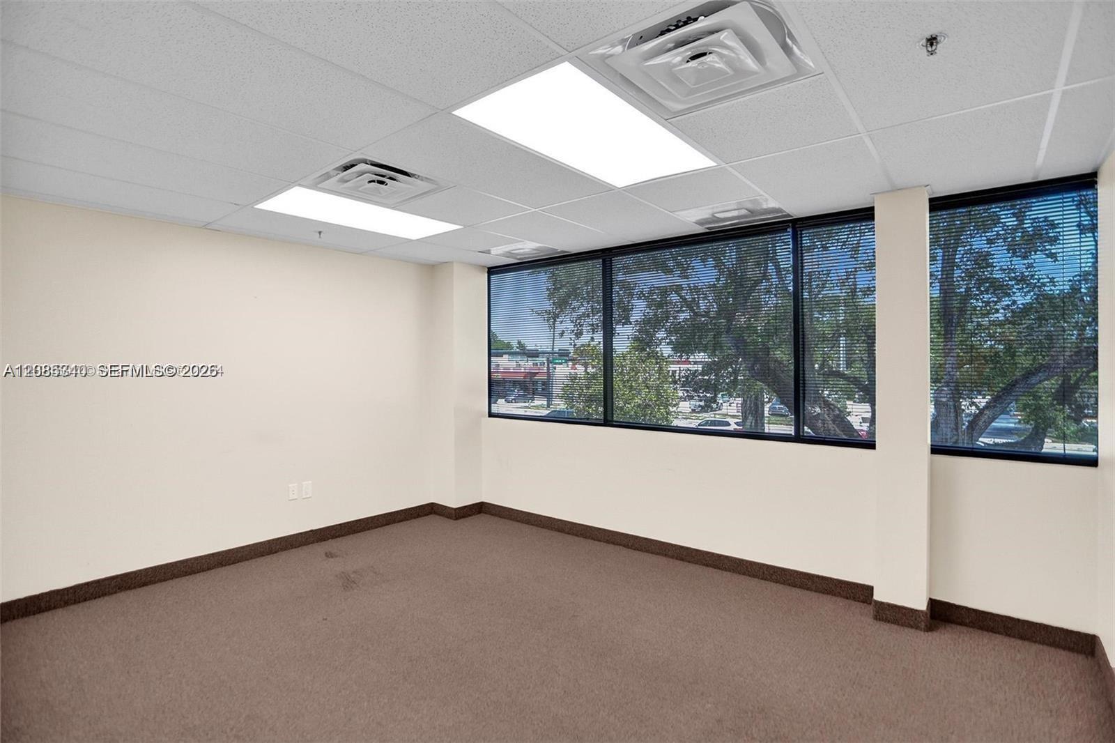2870 Stirling Road Property Photo 17