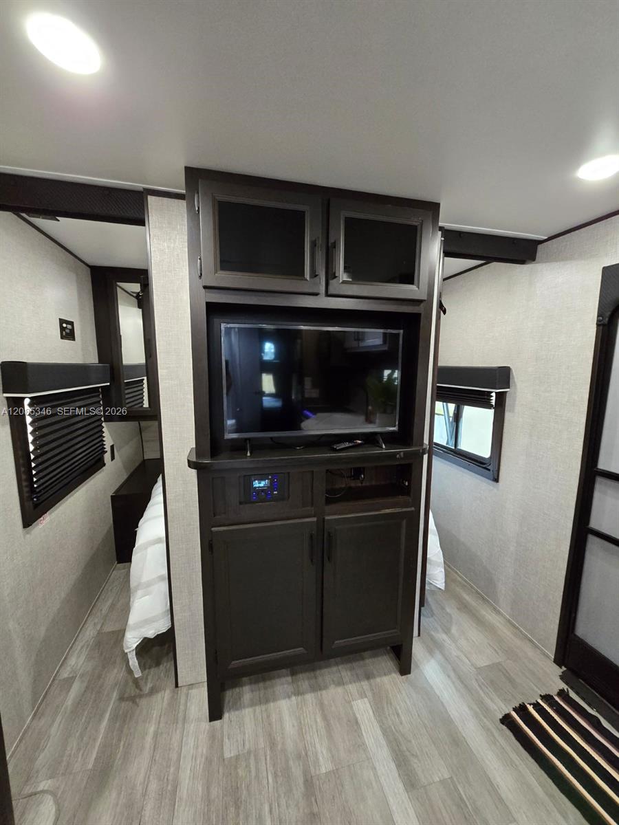 A12085346 Property Photo 4