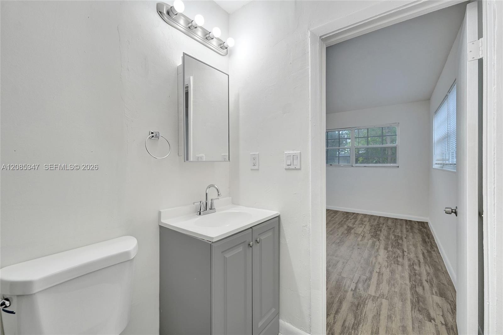 3751 Nw 25th Street Property Photo 18