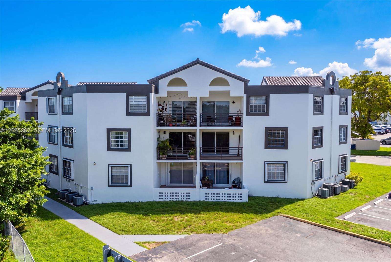 9735 Fontainebleau Boulevard G303 Property Photo 1