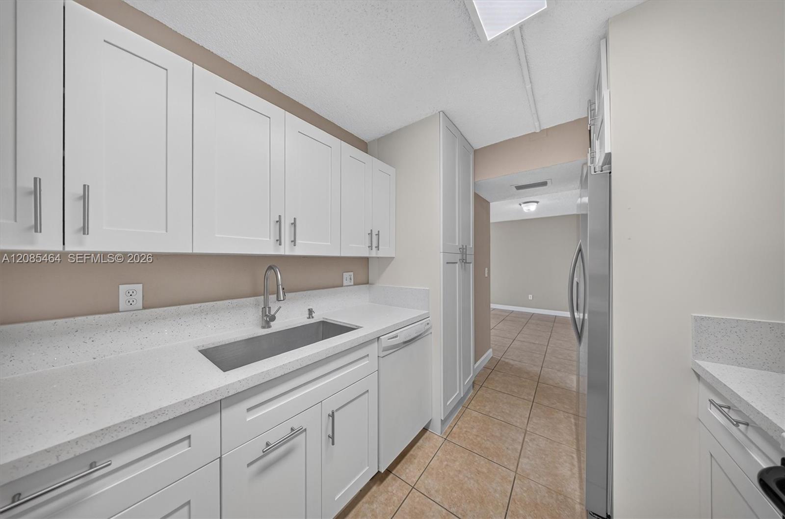 A12085464 Property Photo 6