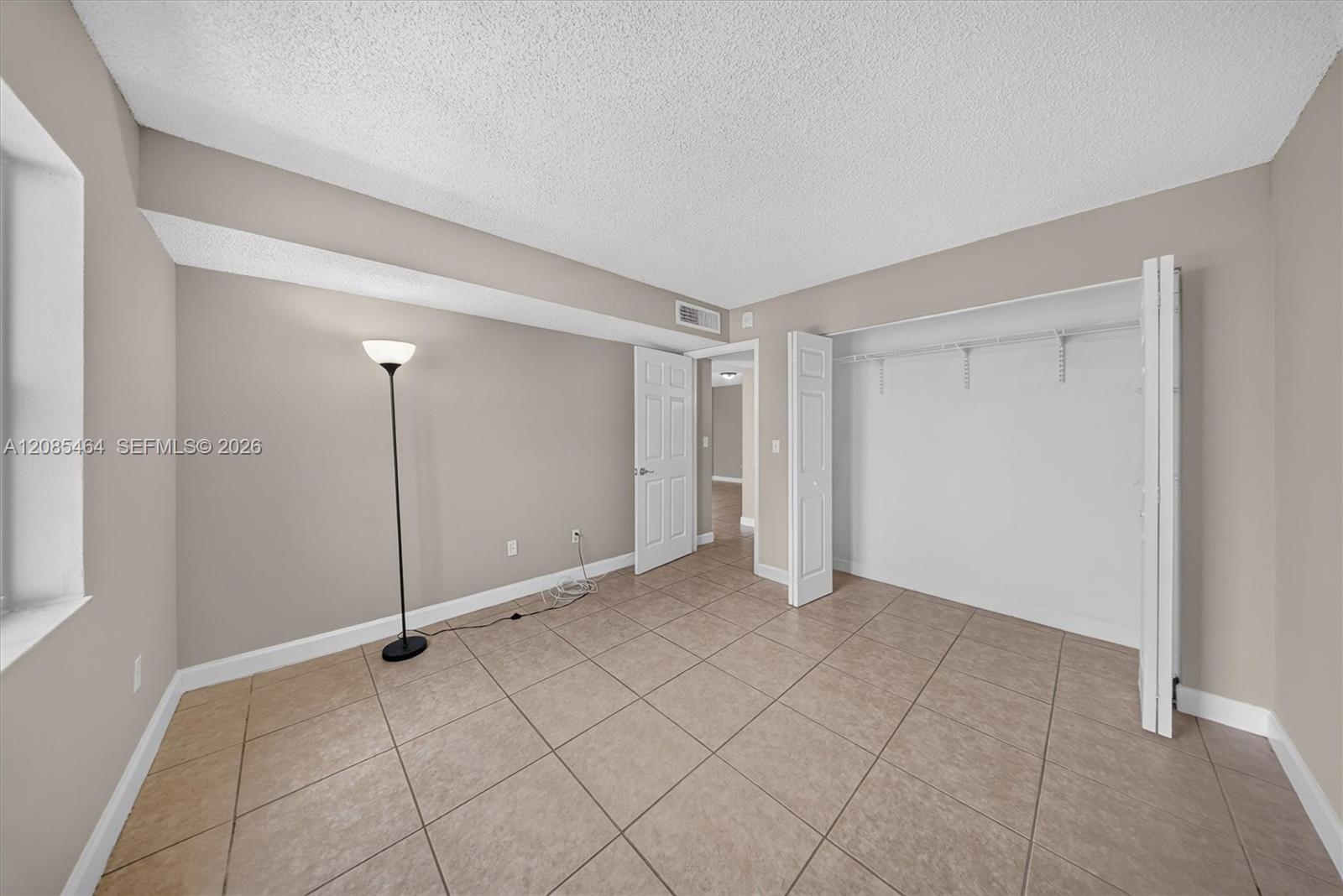A12085464 Property Photo 12