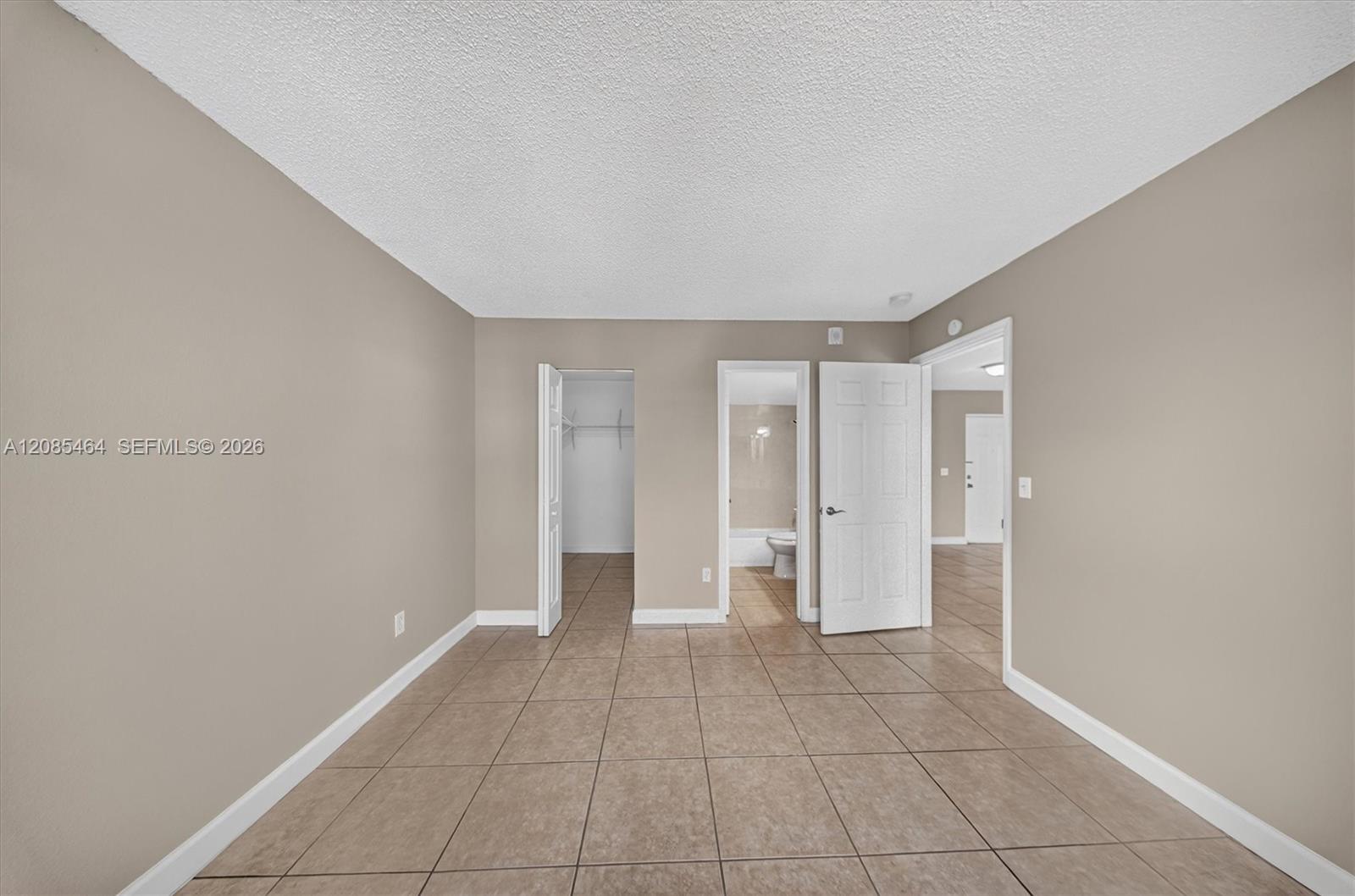 A12085464 Property Photo 14