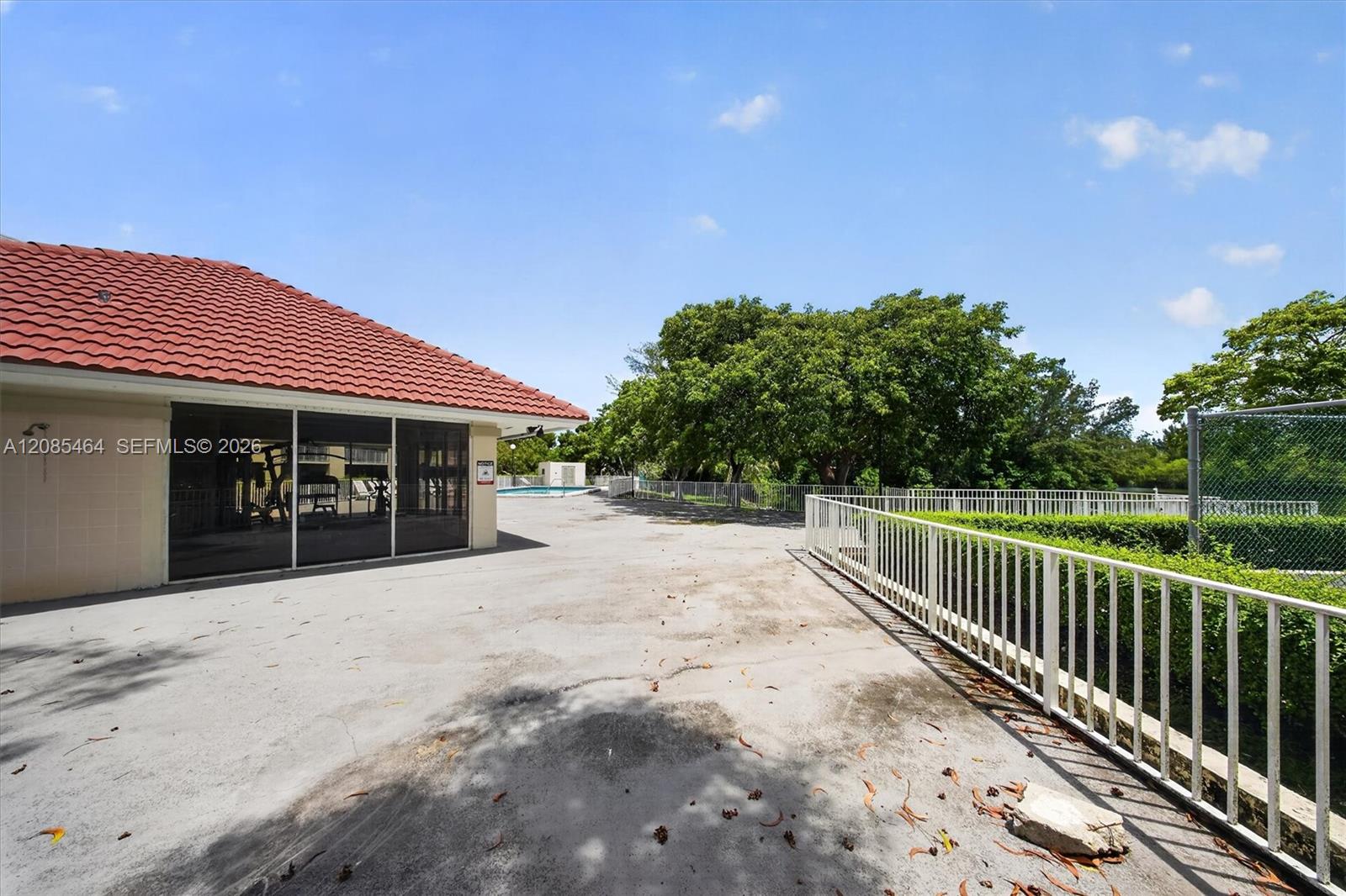 A12085464 Property Photo 27