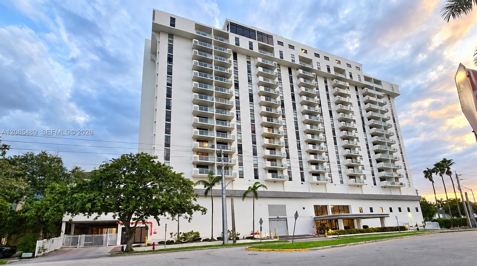 13499 Biscayne Boulevard Cu203 Property Photo 2
