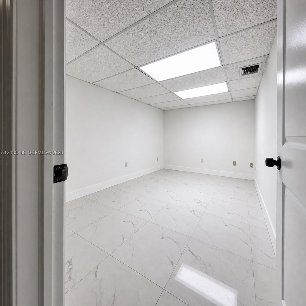 13499 Biscayne Boulevard Cu203 Property Photo 8