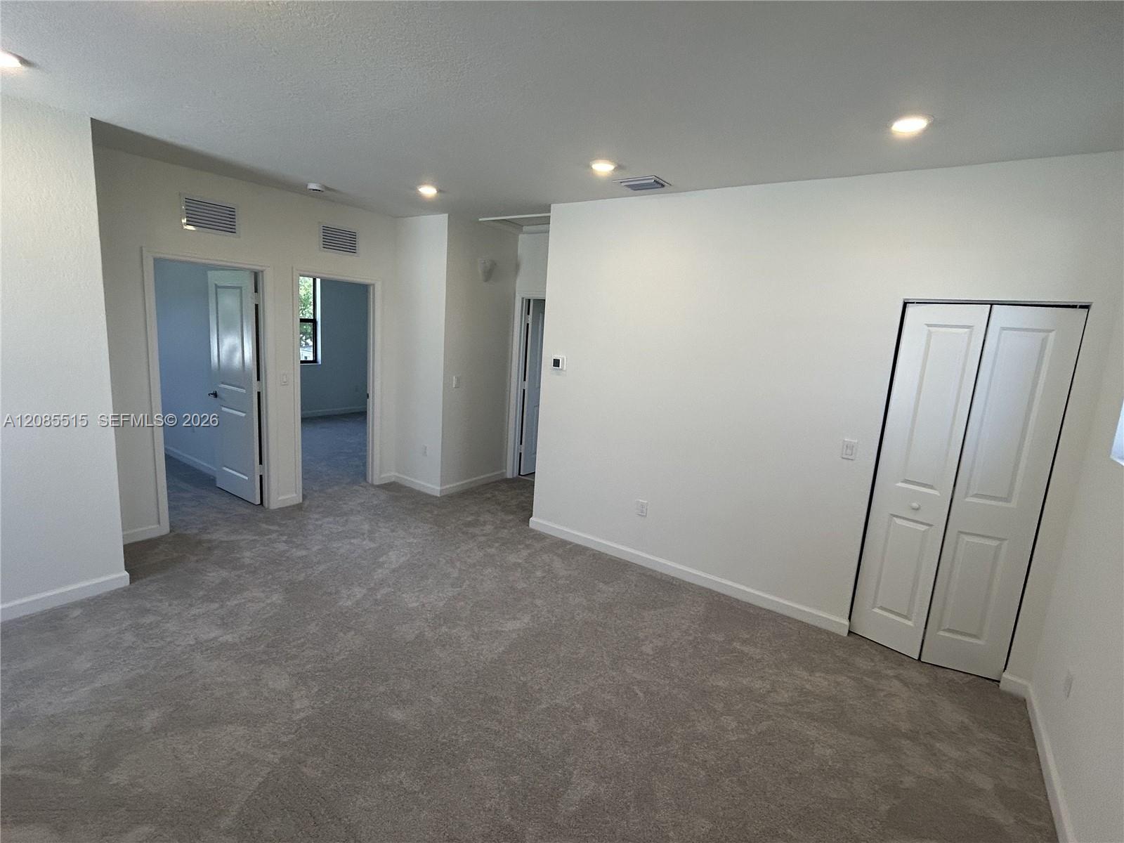 3000 Park Place Property Photo 4