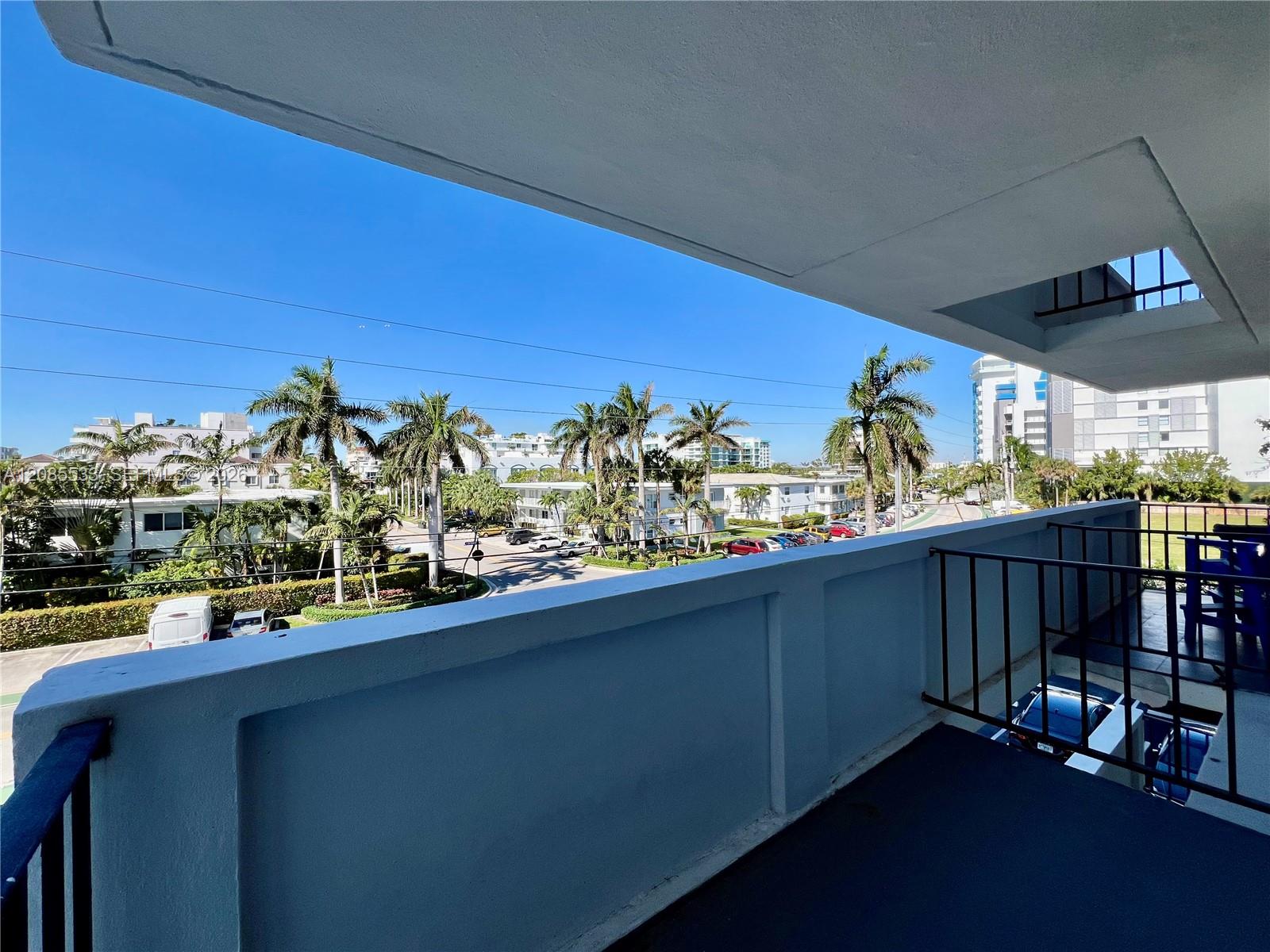 10101 E Bay Harbor Drive 301 Property Photo 6