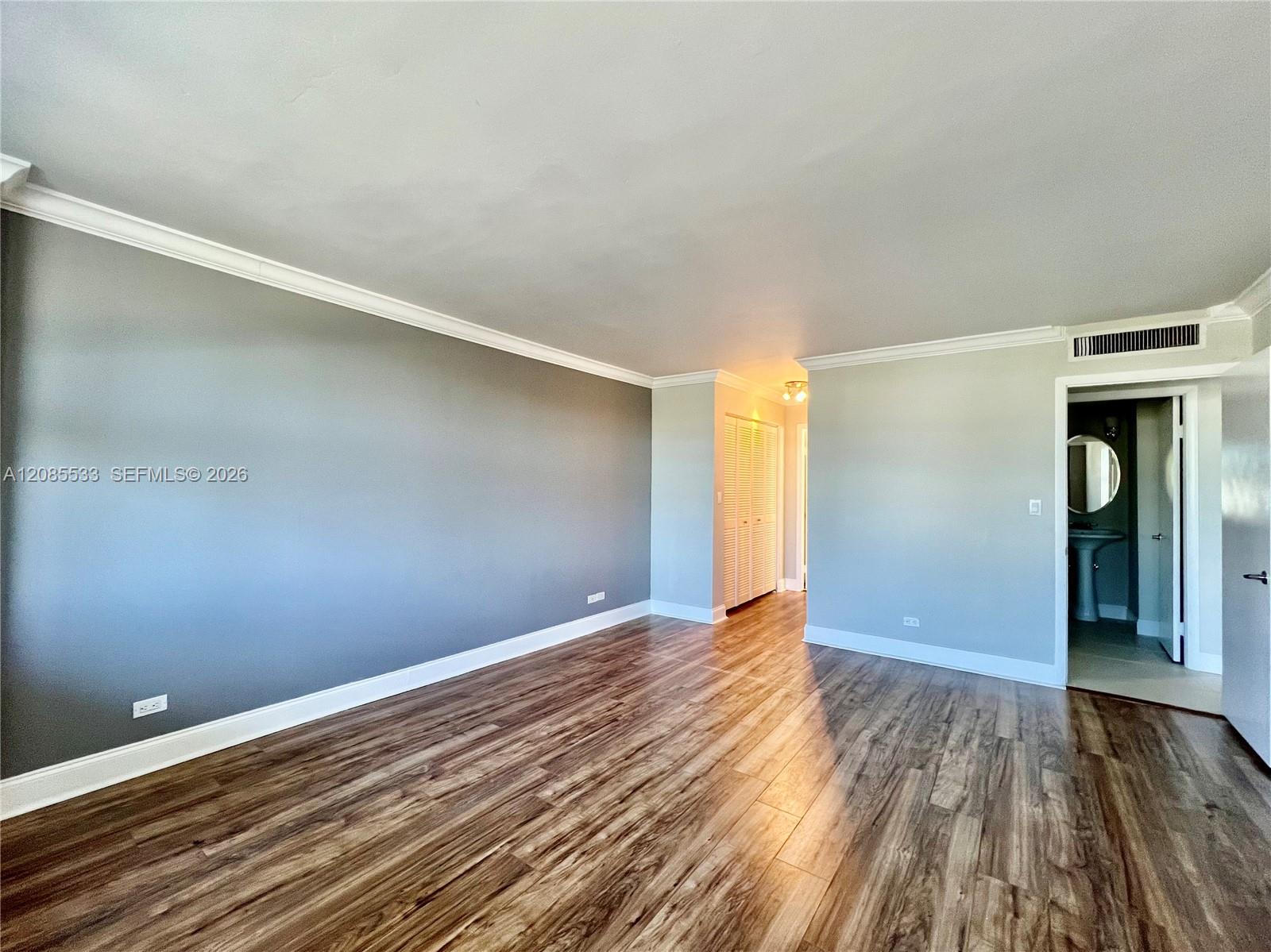 10101 E Bay Harbor Drive 301 Property Photo 11
