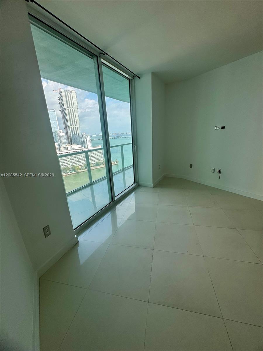 1900 N Bayshore Drive 2306 Property Photo 2