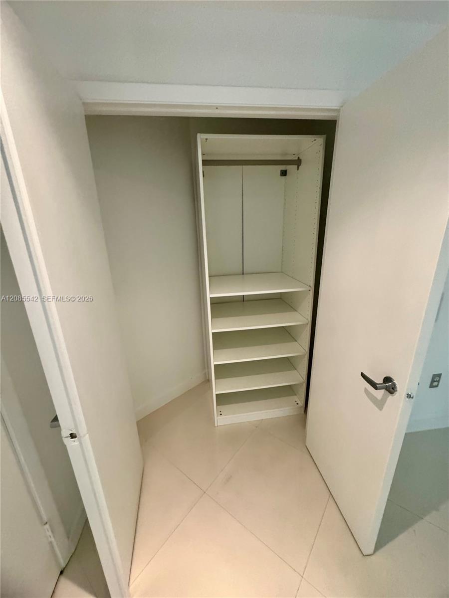 1900 N Bayshore Drive 2306 Property Photo 6