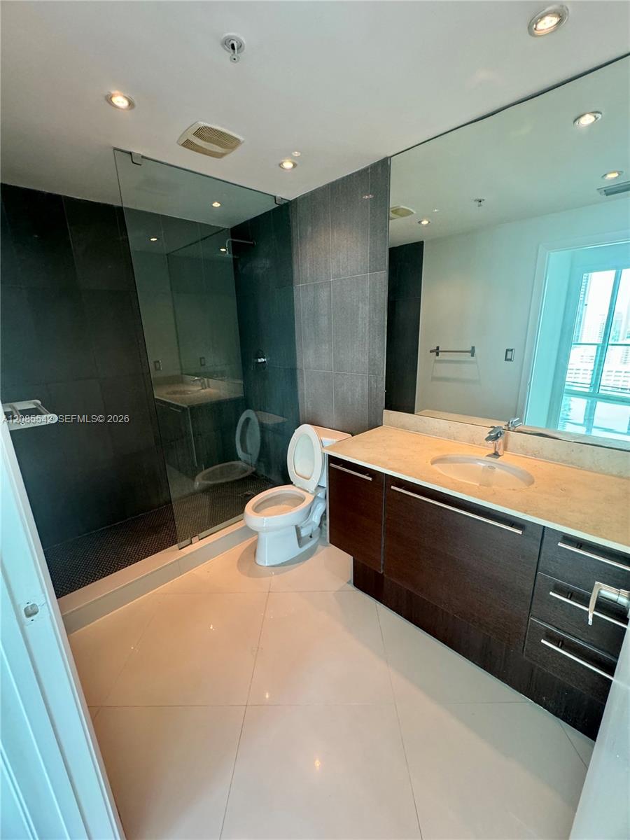1900 N Bayshore Drive 2306 Property Photo 12