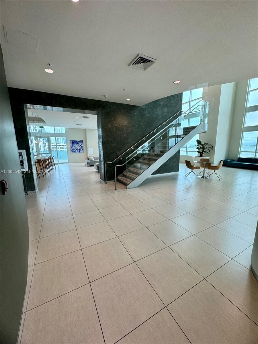 1900 N Bayshore Drive 2306 Property Photo 22