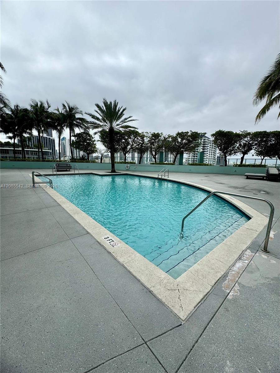 1900 N Bayshore Drive 2306 Property Photo 24