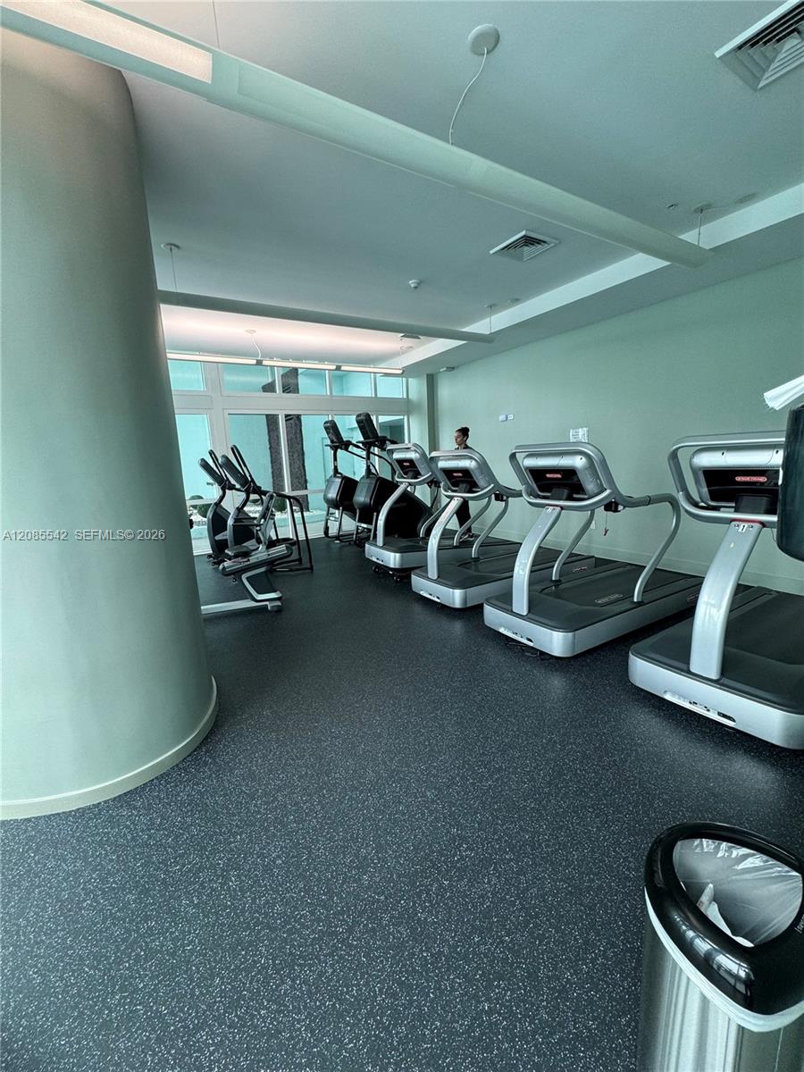 1900 N Bayshore Drive 2306 Property Photo 28