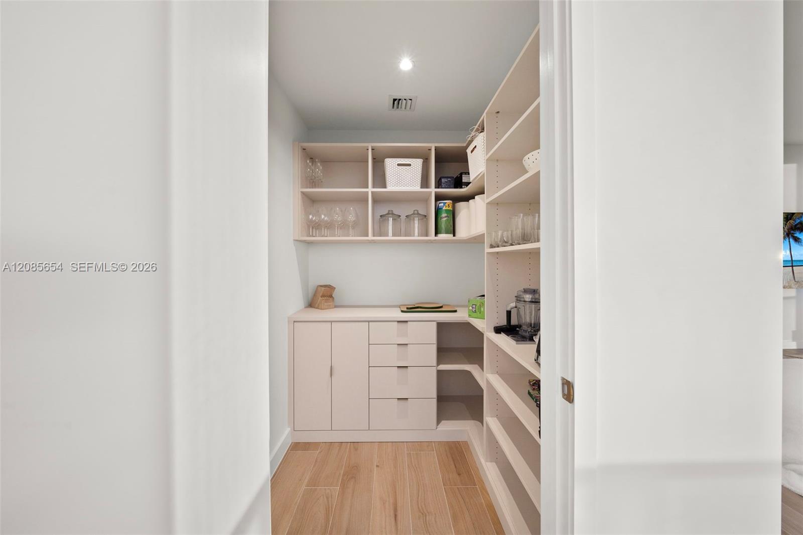 2678 Tigertail Avenue 1101 Property Photo 15