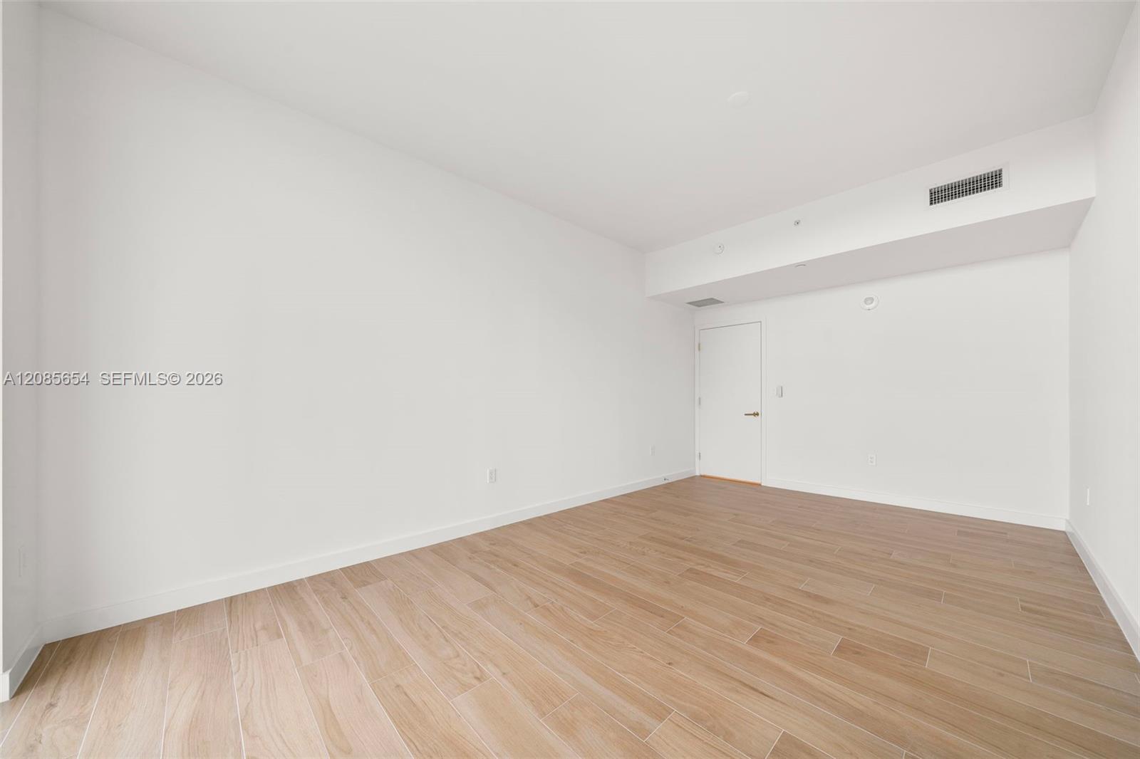 2678 Tigertail Avenue 1101 Property Photo 42