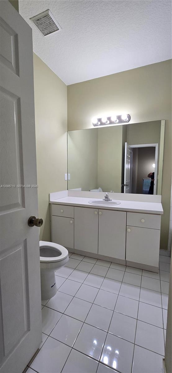 2283 Mariner Court 2607 Property Photo 7