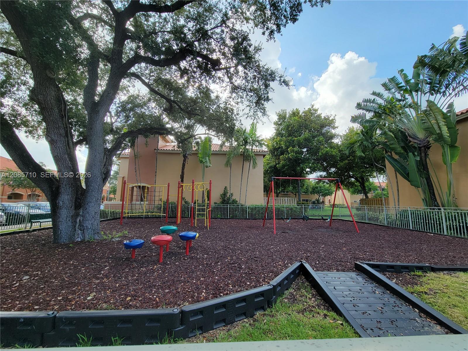 2283 Mariner Court 2607 Property Photo 17