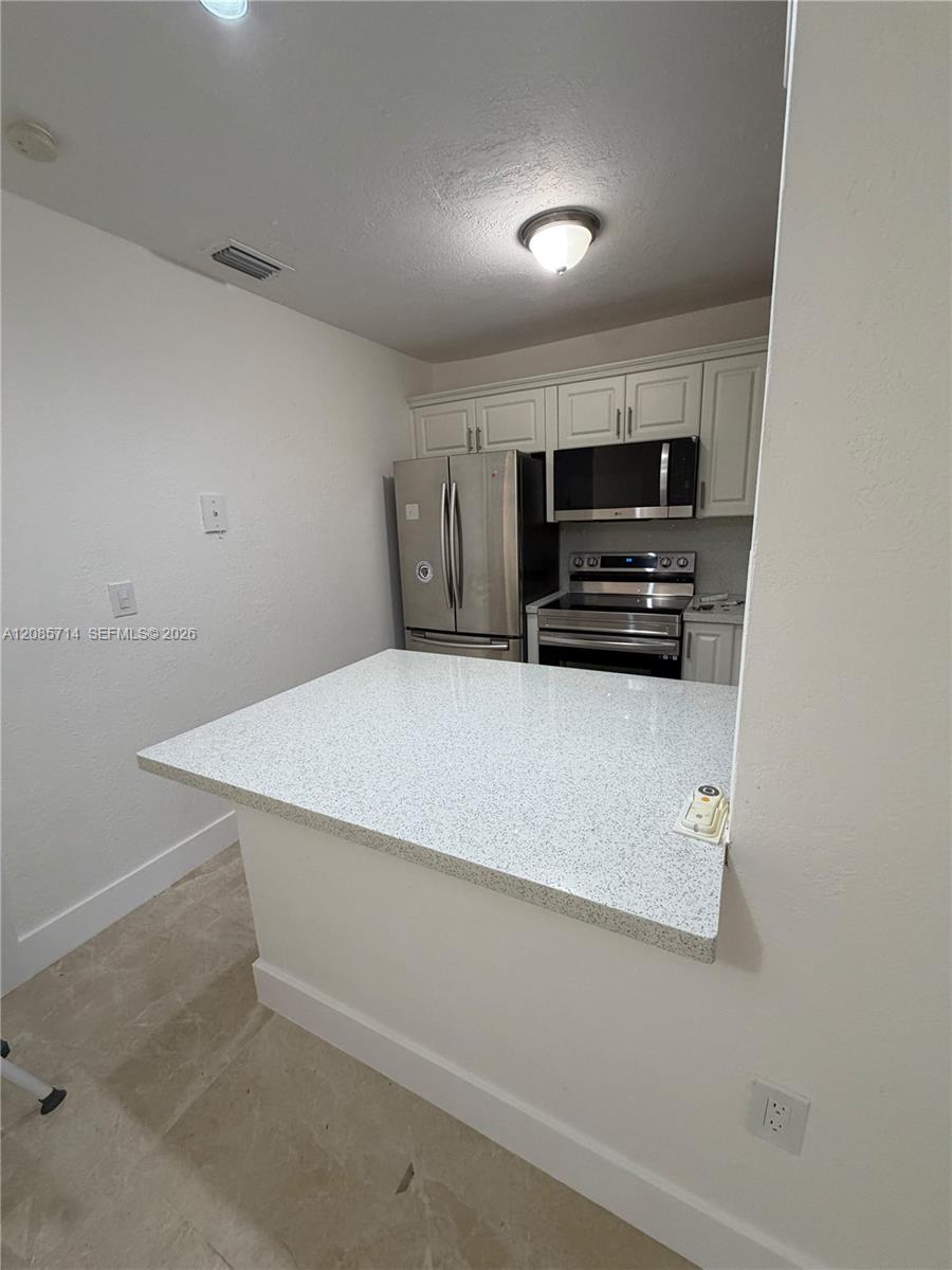 A12085714 Property Photo 3