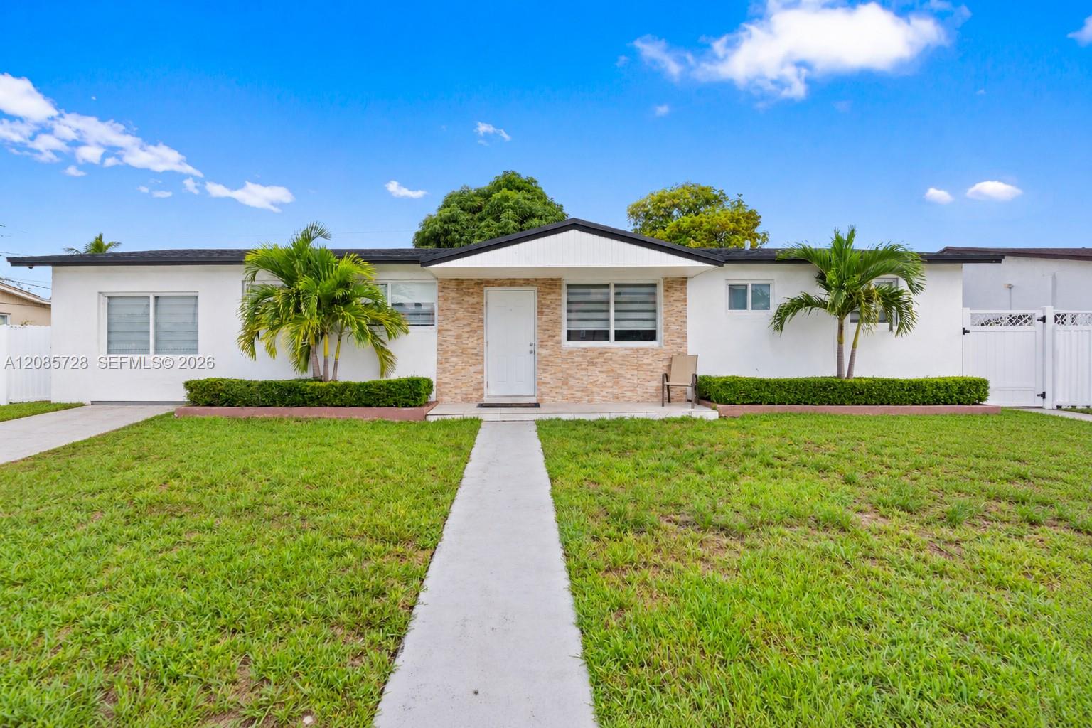 19900 Sw 114th Avenue Property Photo 1