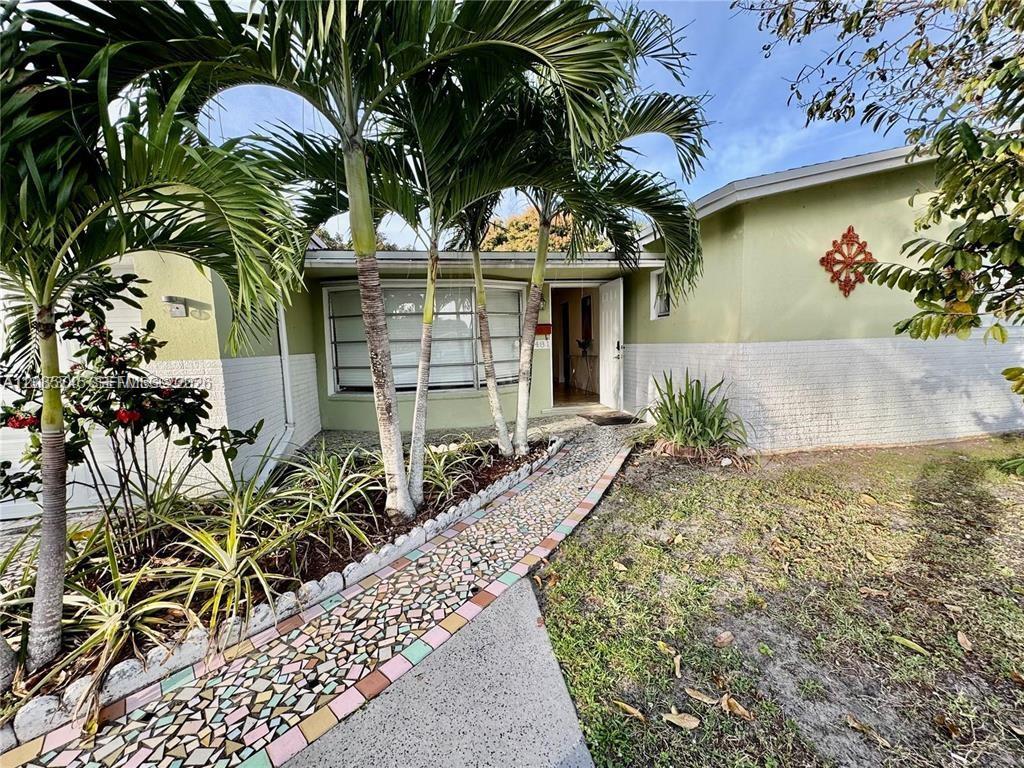 6481 Kimberly Boulevard Property Photo 1