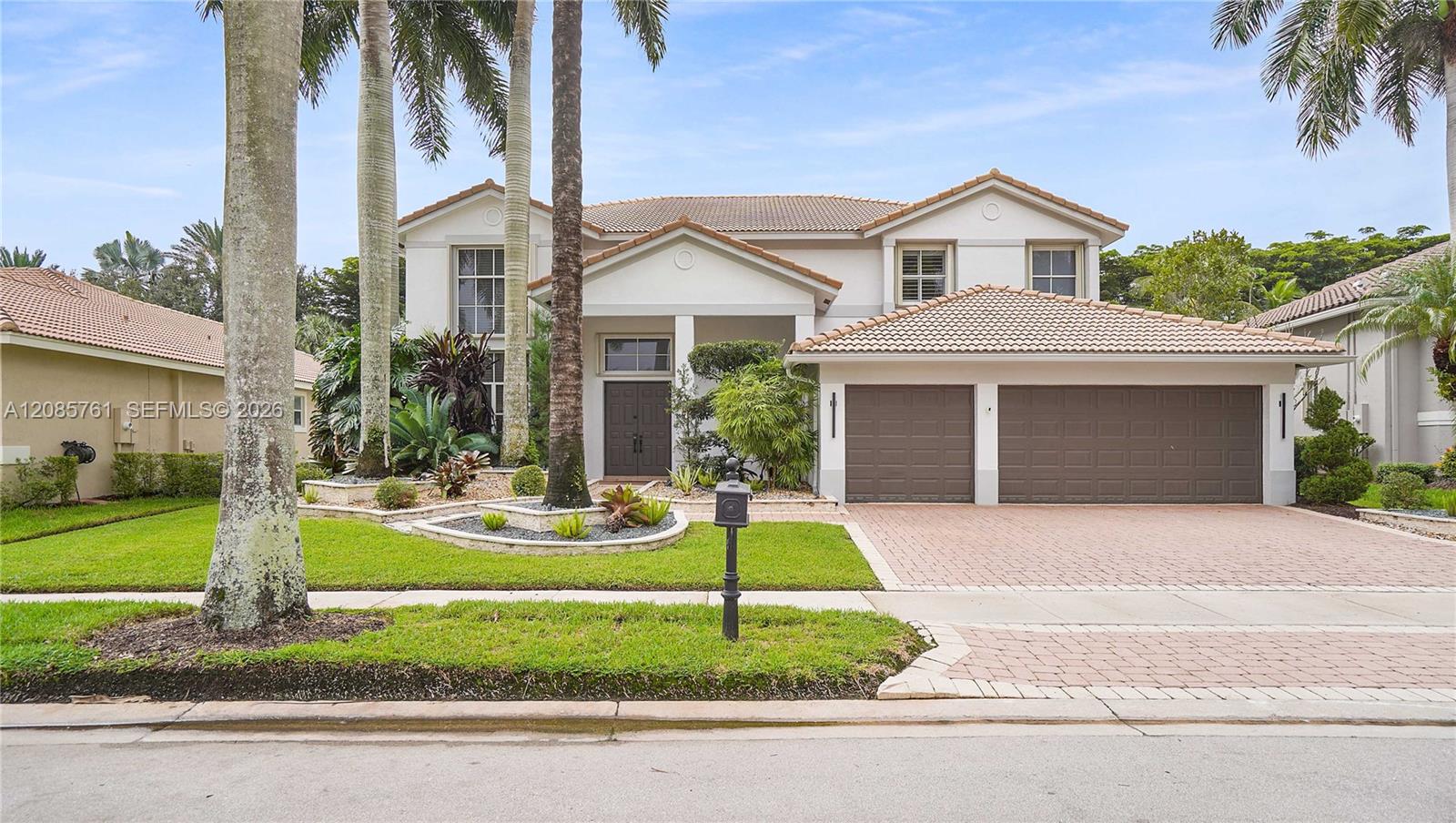 1606 Victoria Pointe Circle Property Photo 1