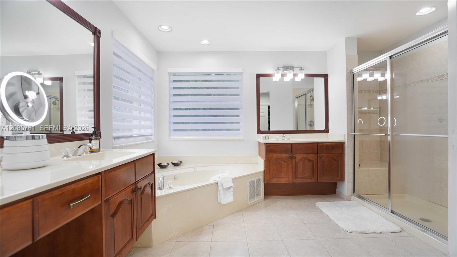 1606 Victoria Pointe Circle Property Photo 22