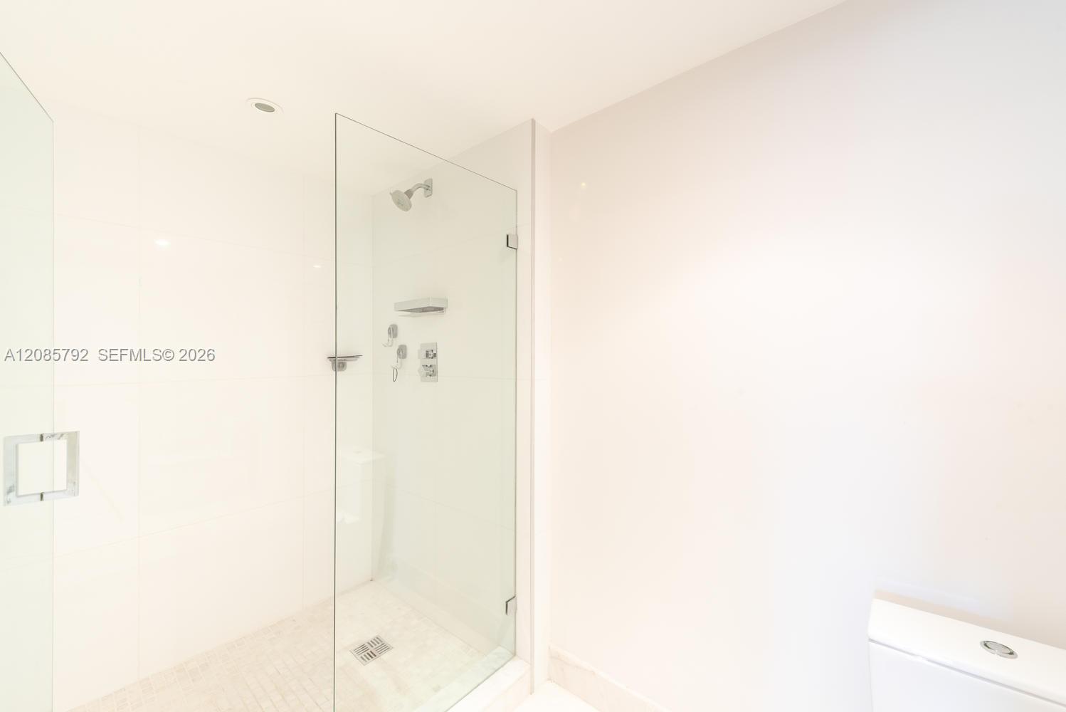 199 Ocean Lane Drive 206 Property Photo 12