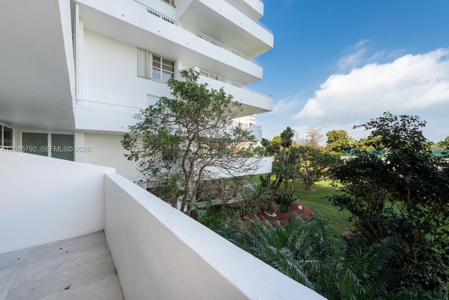 199 Ocean Lane Drive 206 Property Photo 19