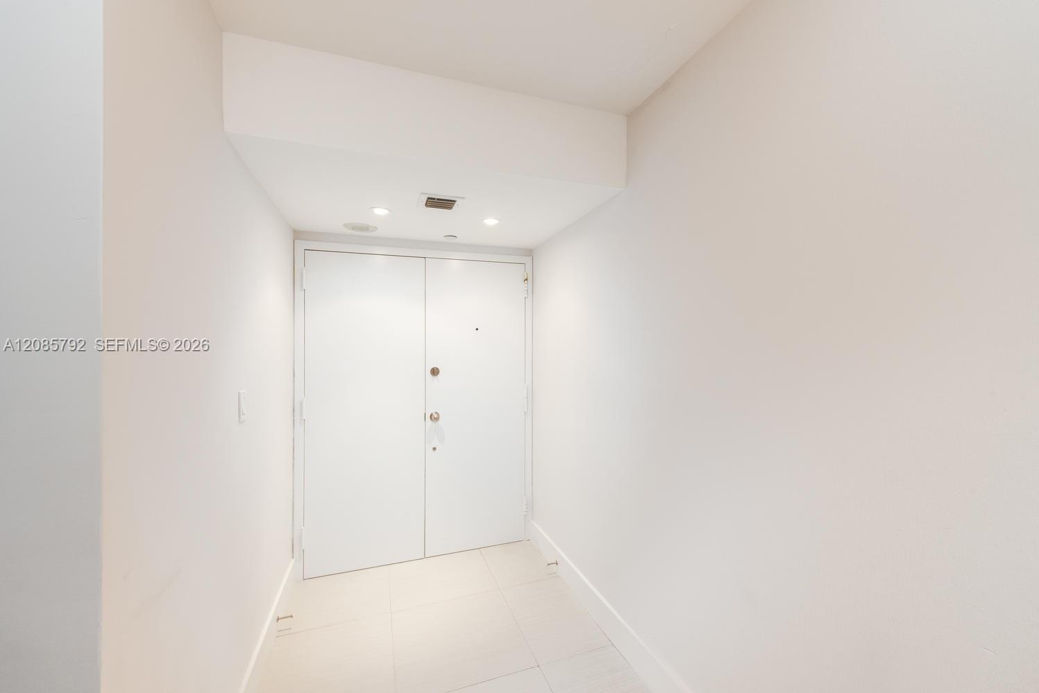 199 Ocean Lane Drive 206 Property Photo 20
