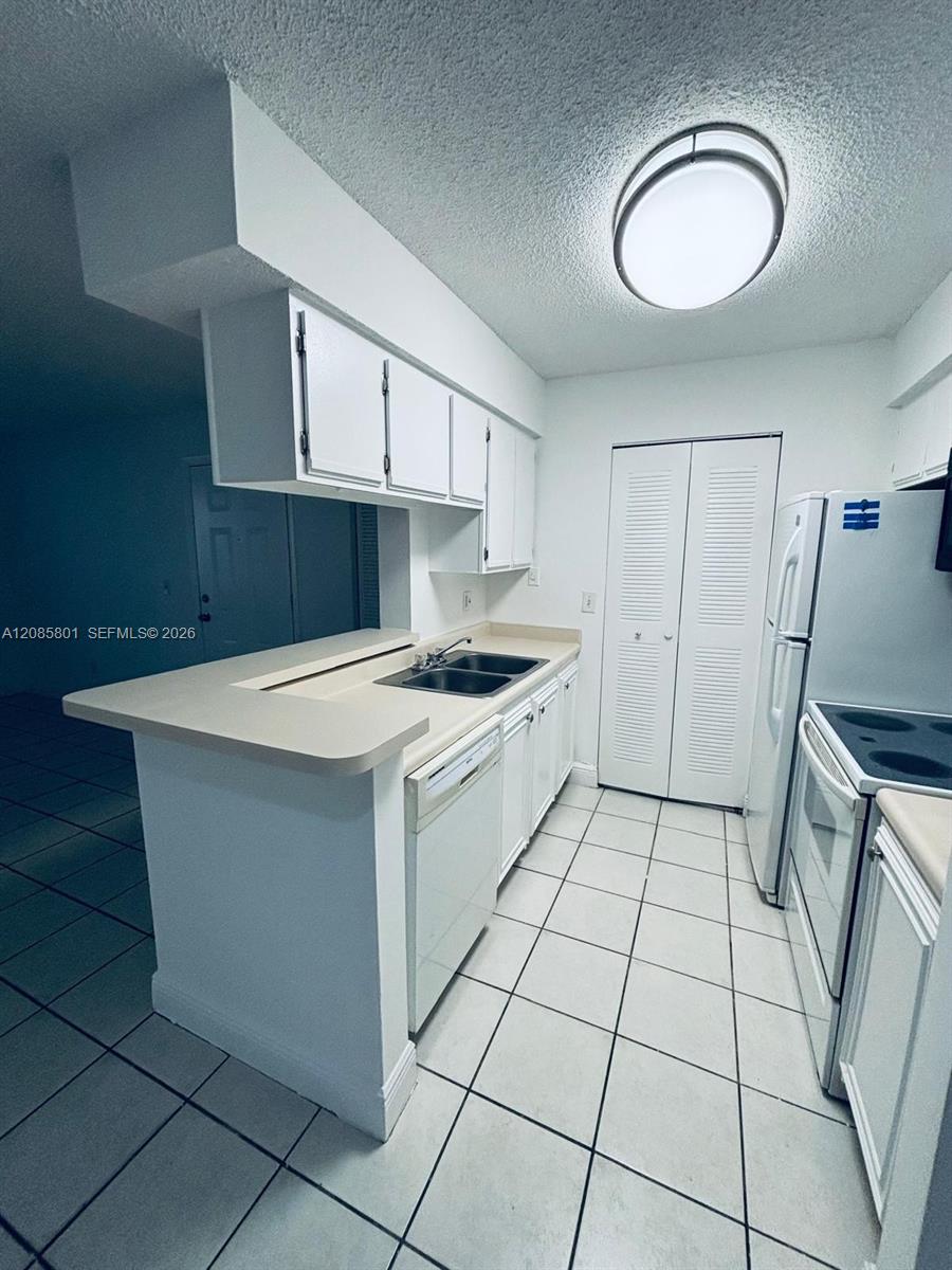 1237 Sw 46th Avenue 811 Property Photo 8