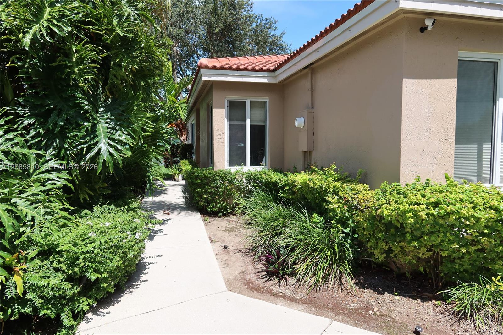 A12085810 Property Photo 3