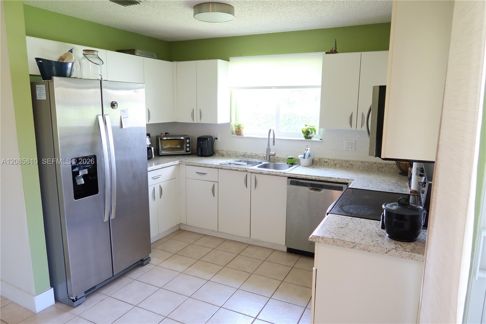 A12085810 Property Photo 6