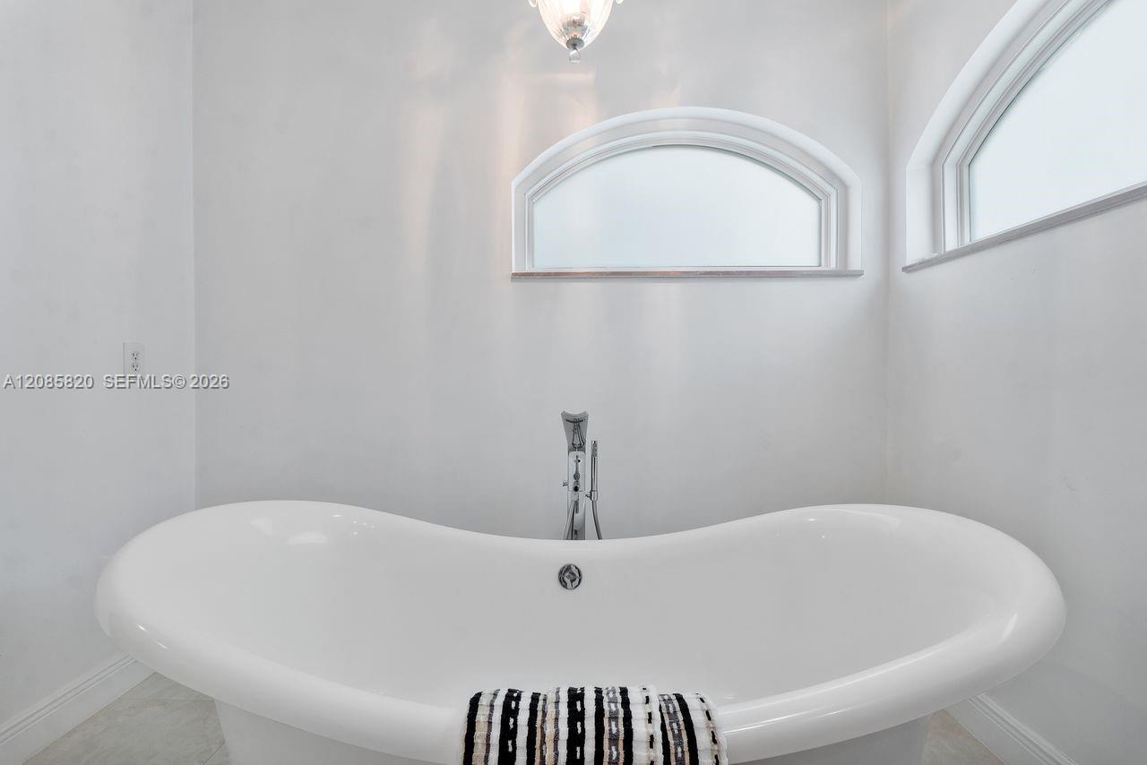 900 Spoonbill Circle Property Photo 19