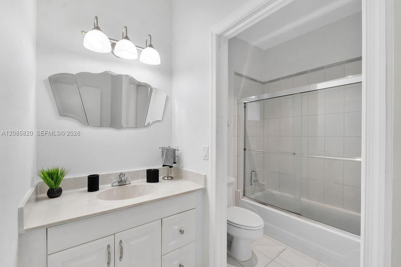 900 Spoonbill Circle Property Photo 25
