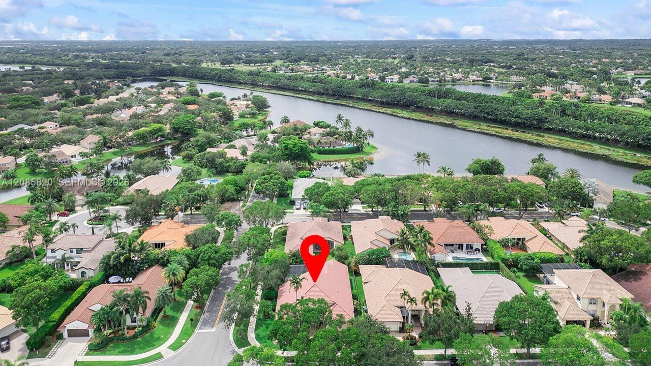 900 Spoonbill Circle Property Photo 34