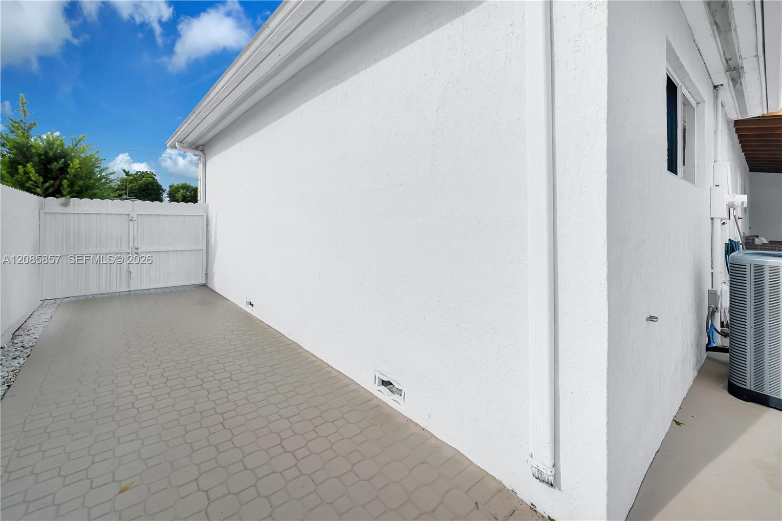 9365 Sw 44th Street Property Photo 44