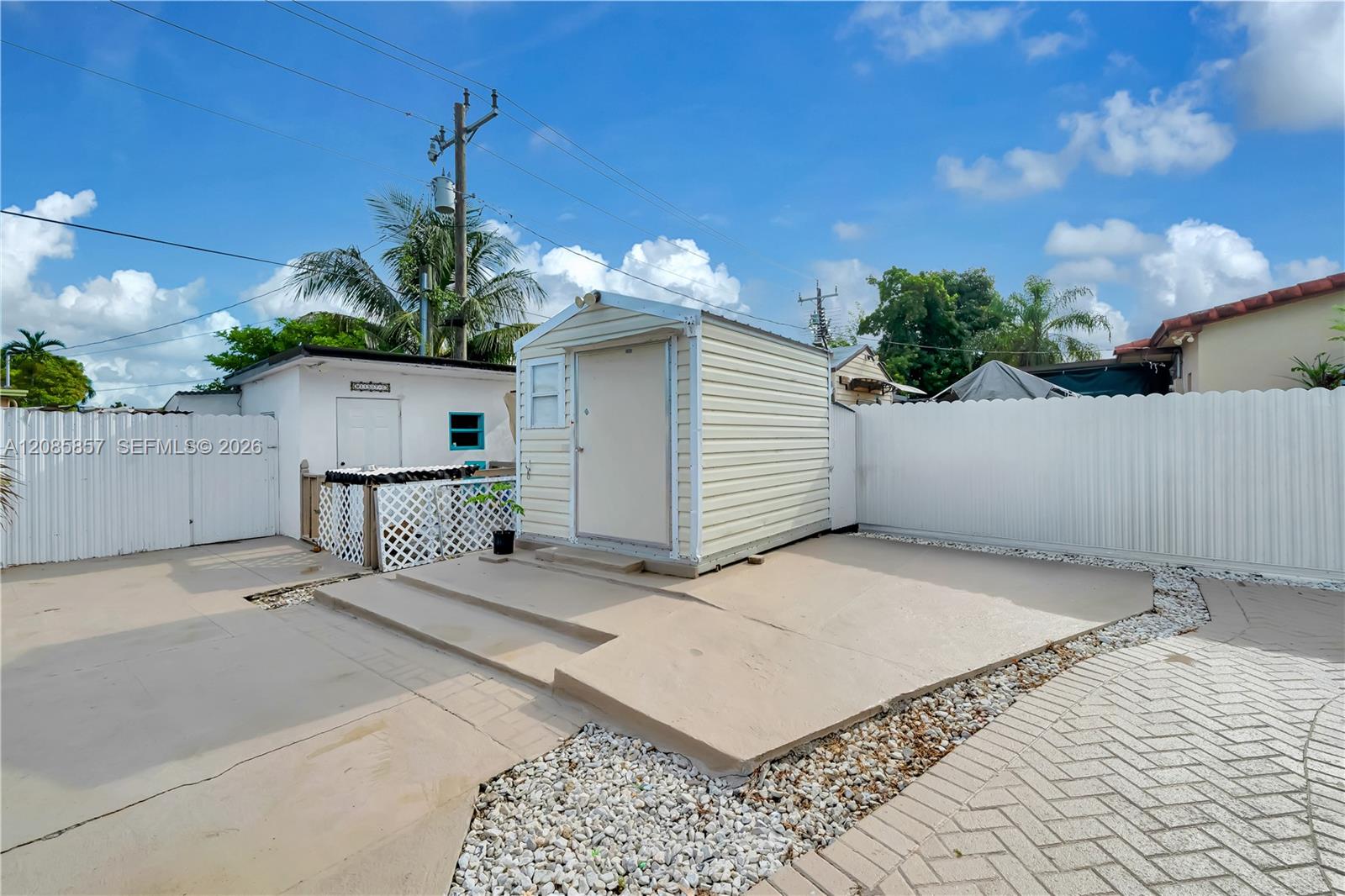 9365 Sw 44th Street Property Photo 45
