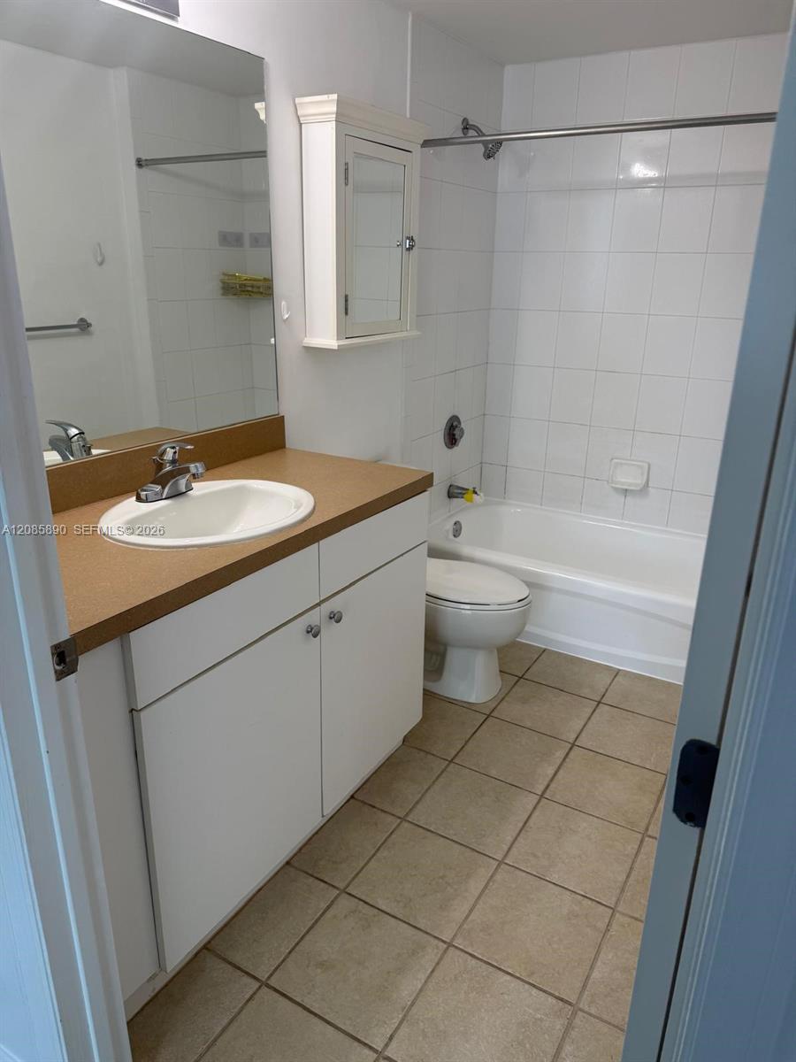 1250 S Miami Avenue 1412 Property Photo 8