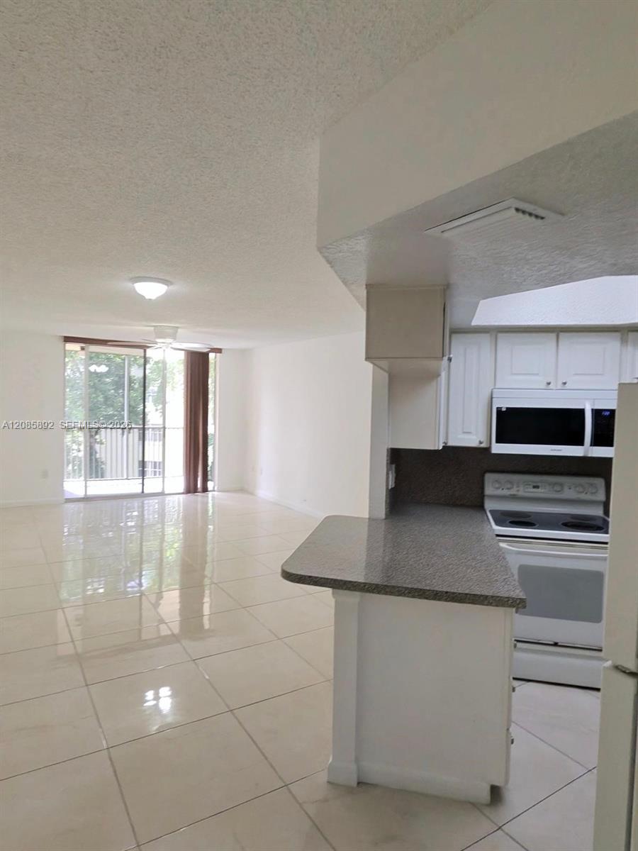 8245 Lake Drive 404 Property Photo 1