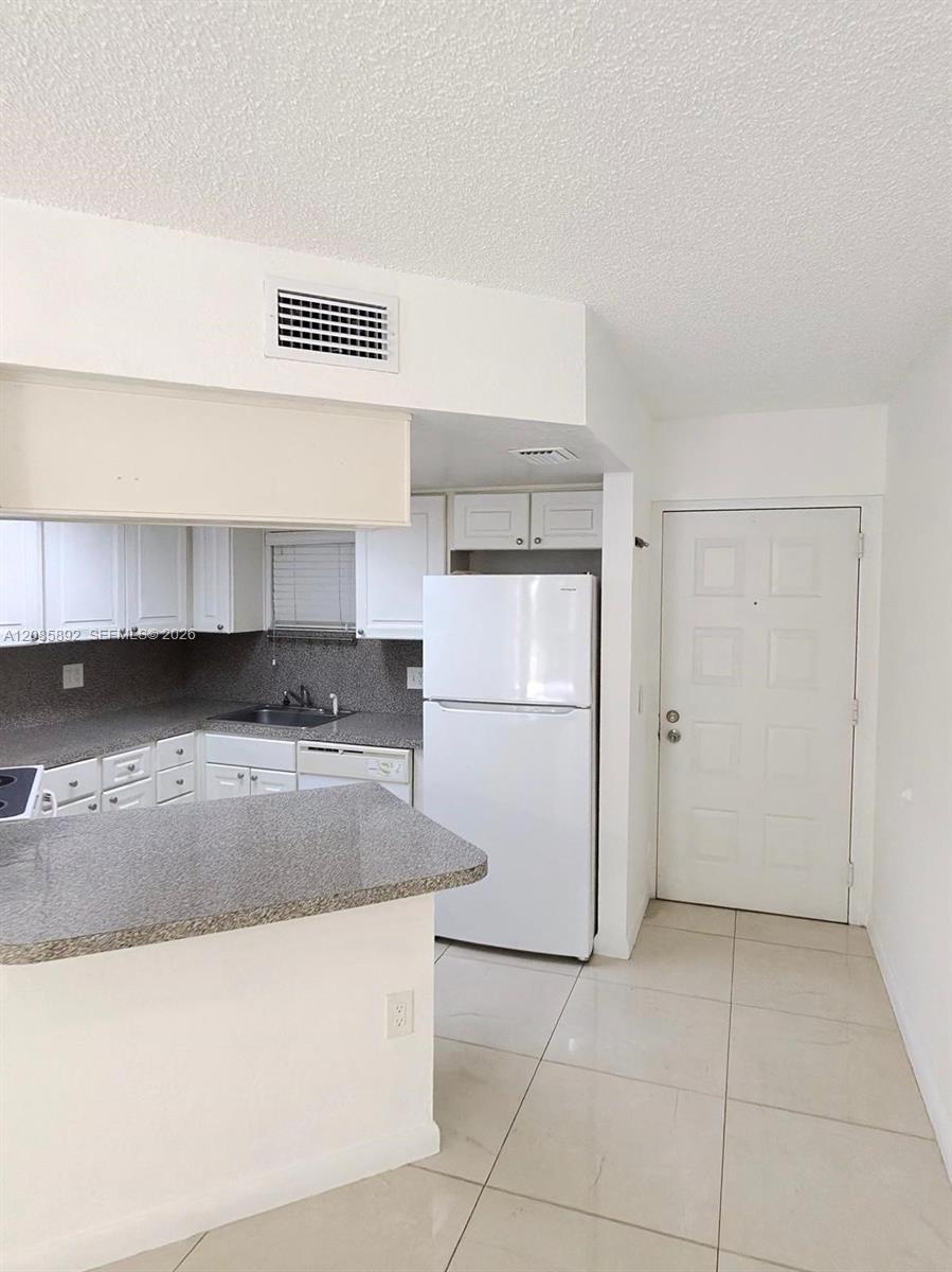 8245 Lake Drive 404 Property Photo 2