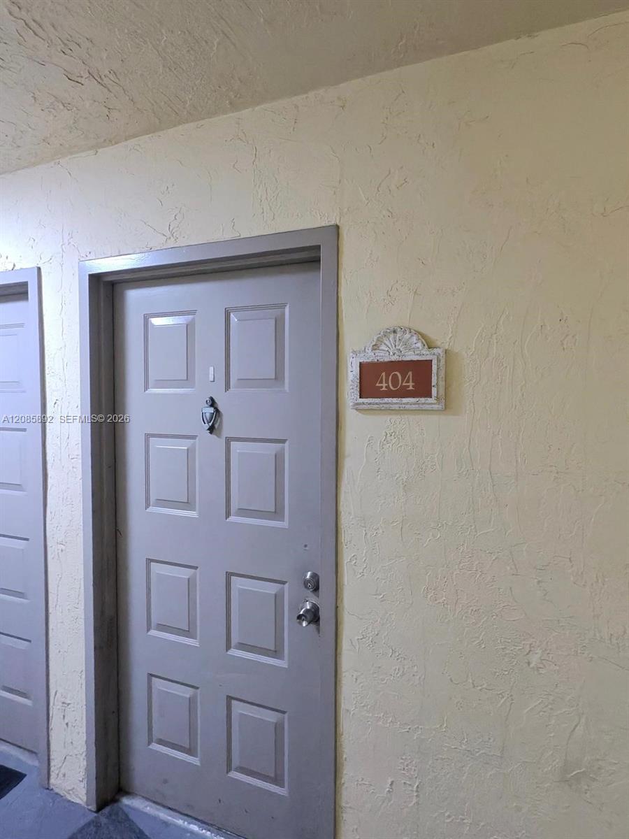 8245 Lake Drive 404 Property Photo 10