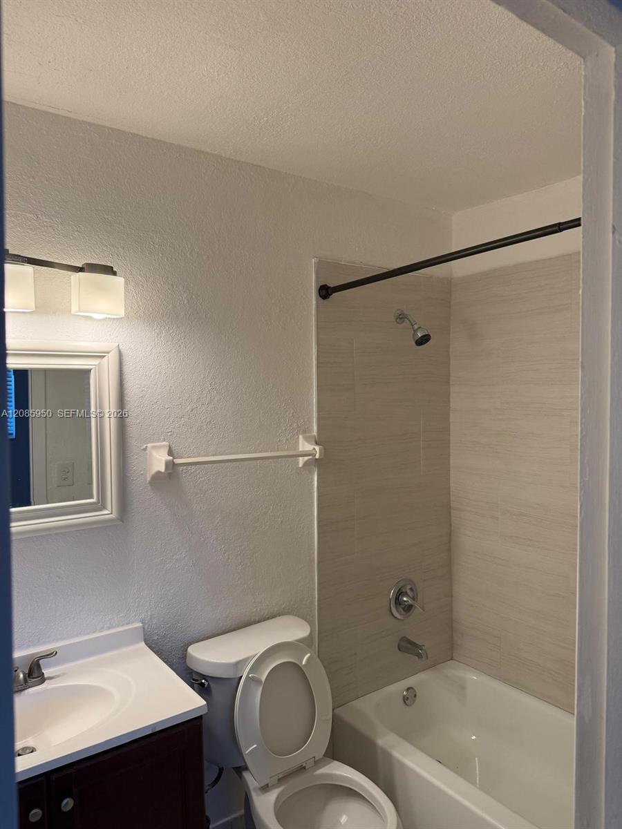 8040 N Colony Circle N 304 Property Photo 13