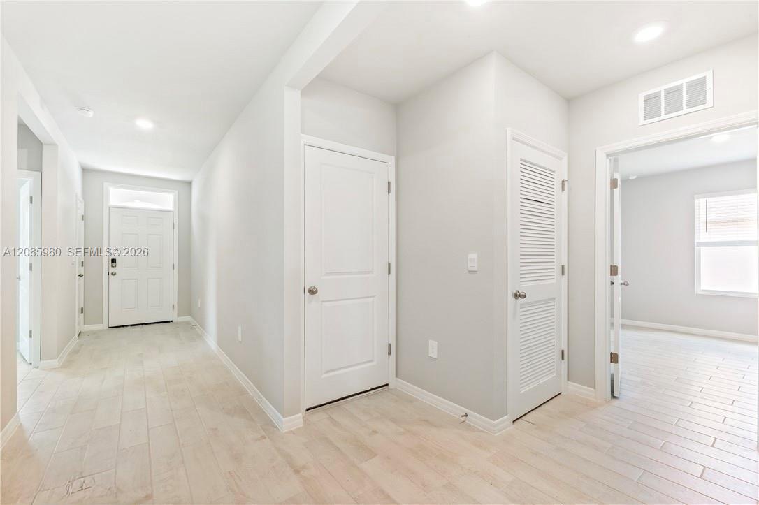 9016 Lawn Court Property Photo 11