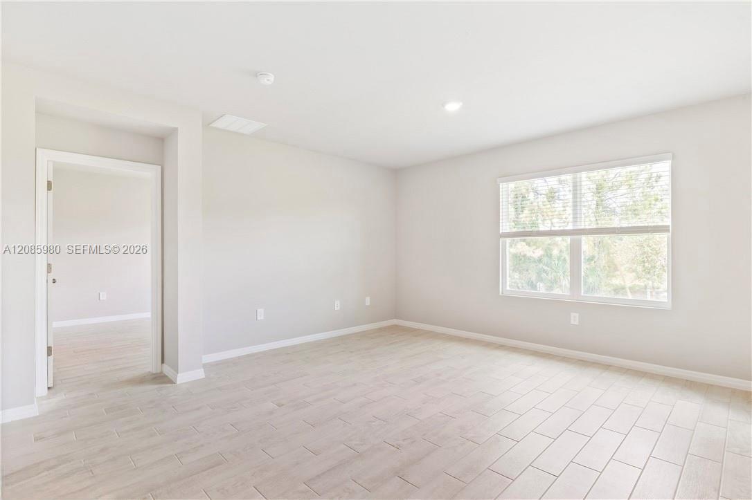 9016 Lawn Court Property Photo 13