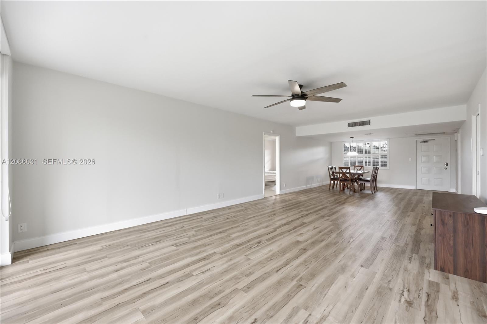 555 Oaks Lane 309 Property Photo 20