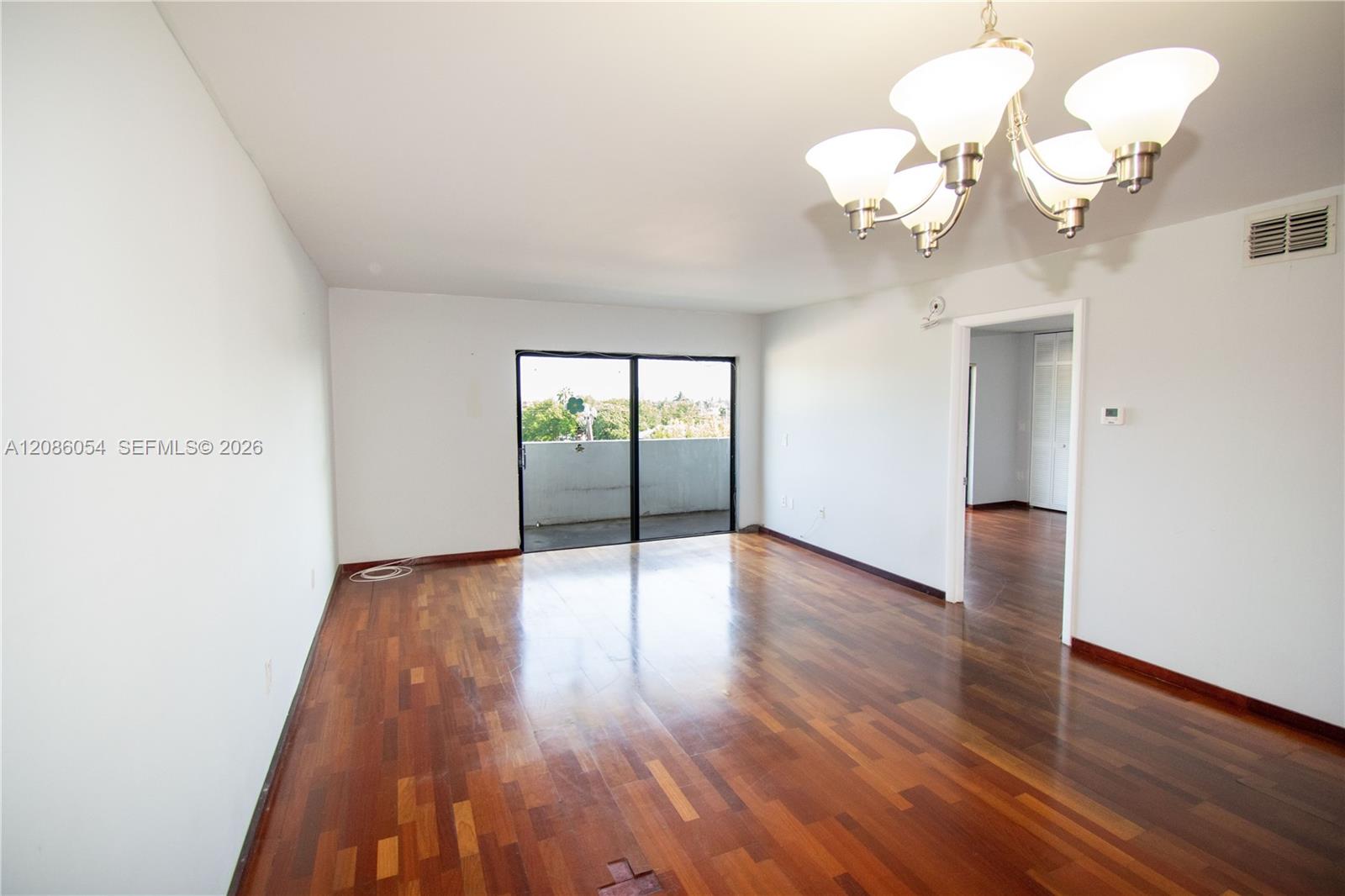 A12086054 Property Photo 11